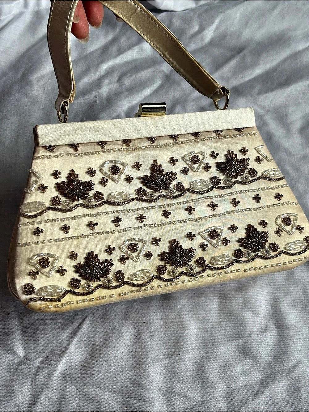 La Regale Beaded Frame Clutch in Cream & Brown
